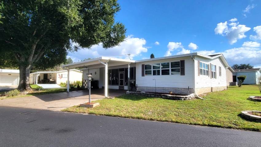 Lake Wales, FL Mobile Home for Sale located at 417 Osprey Place Tower Lakes